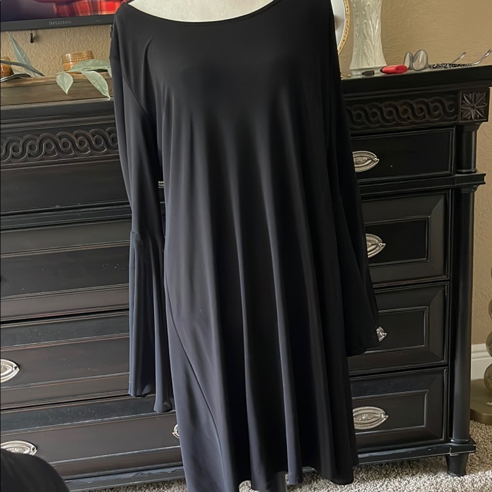 R&M Richards Black A-Line Bell Sleeve Dress